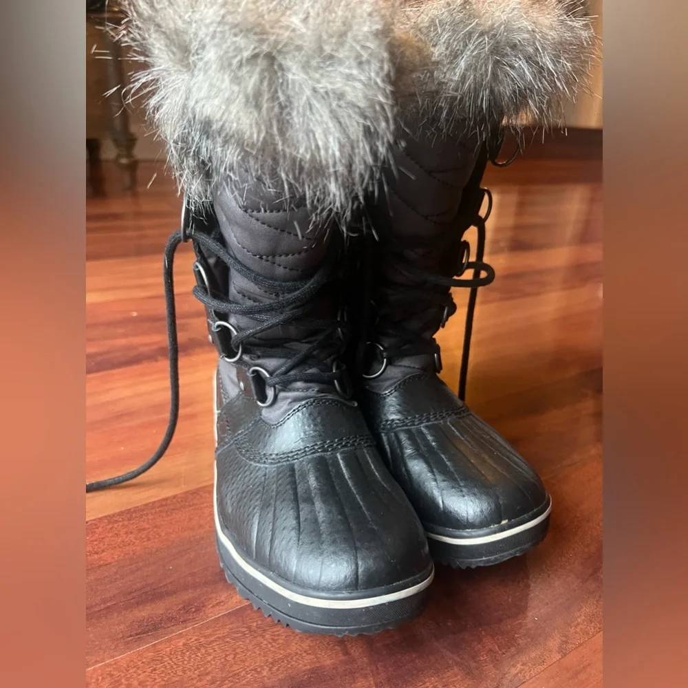 SOREL - Women's Tofino II Waterproof Insulated Winter Boot with Faux Fur Cuff